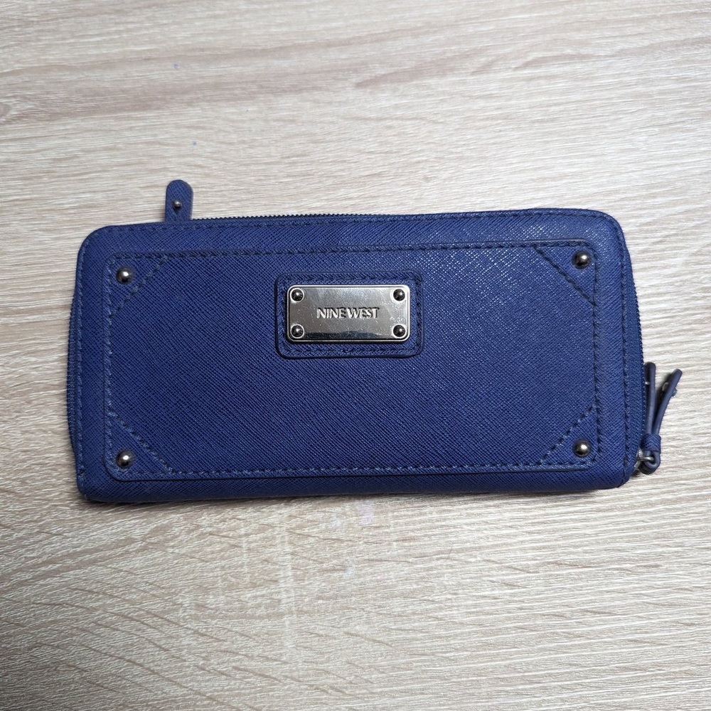 Nine West‎ accordion zip clutch wallet blue